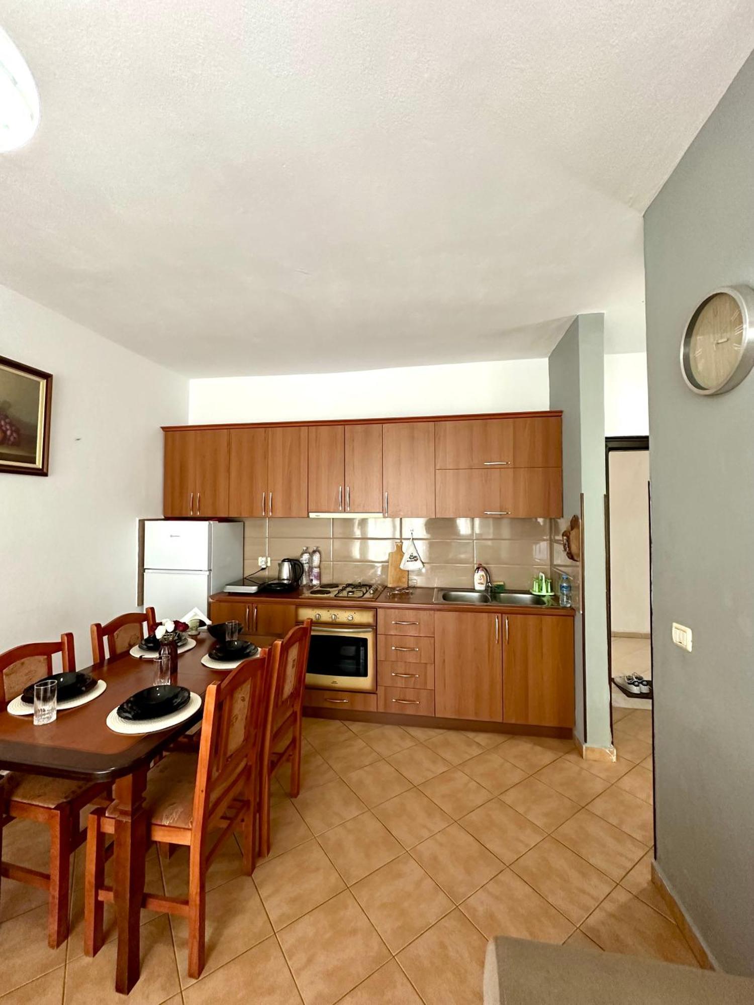 Apartment Ermest ,Kavaje Rock Durrës Exterior foto