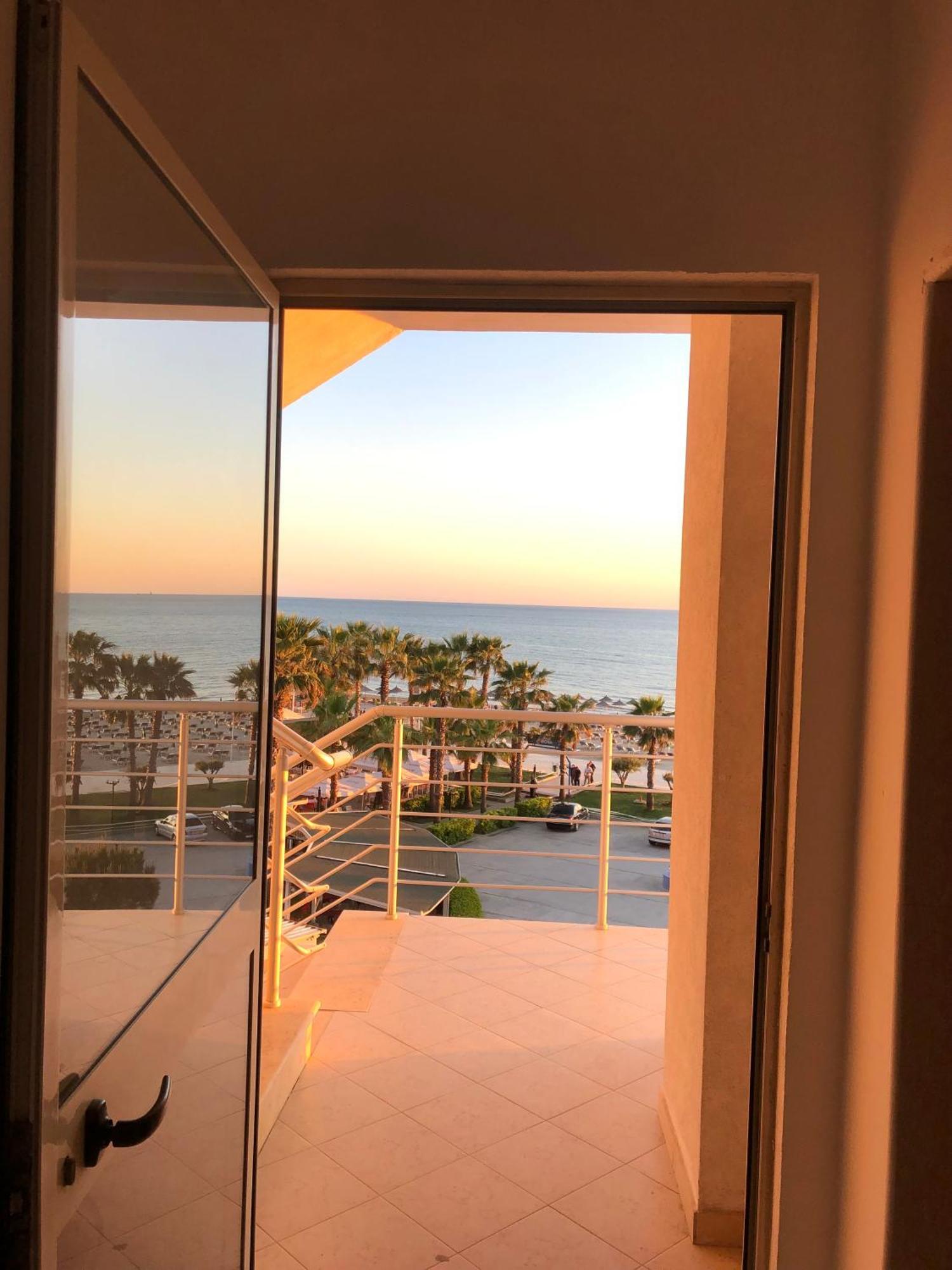 Apartment Ermest ,Kavaje Rock Durrës Exterior foto