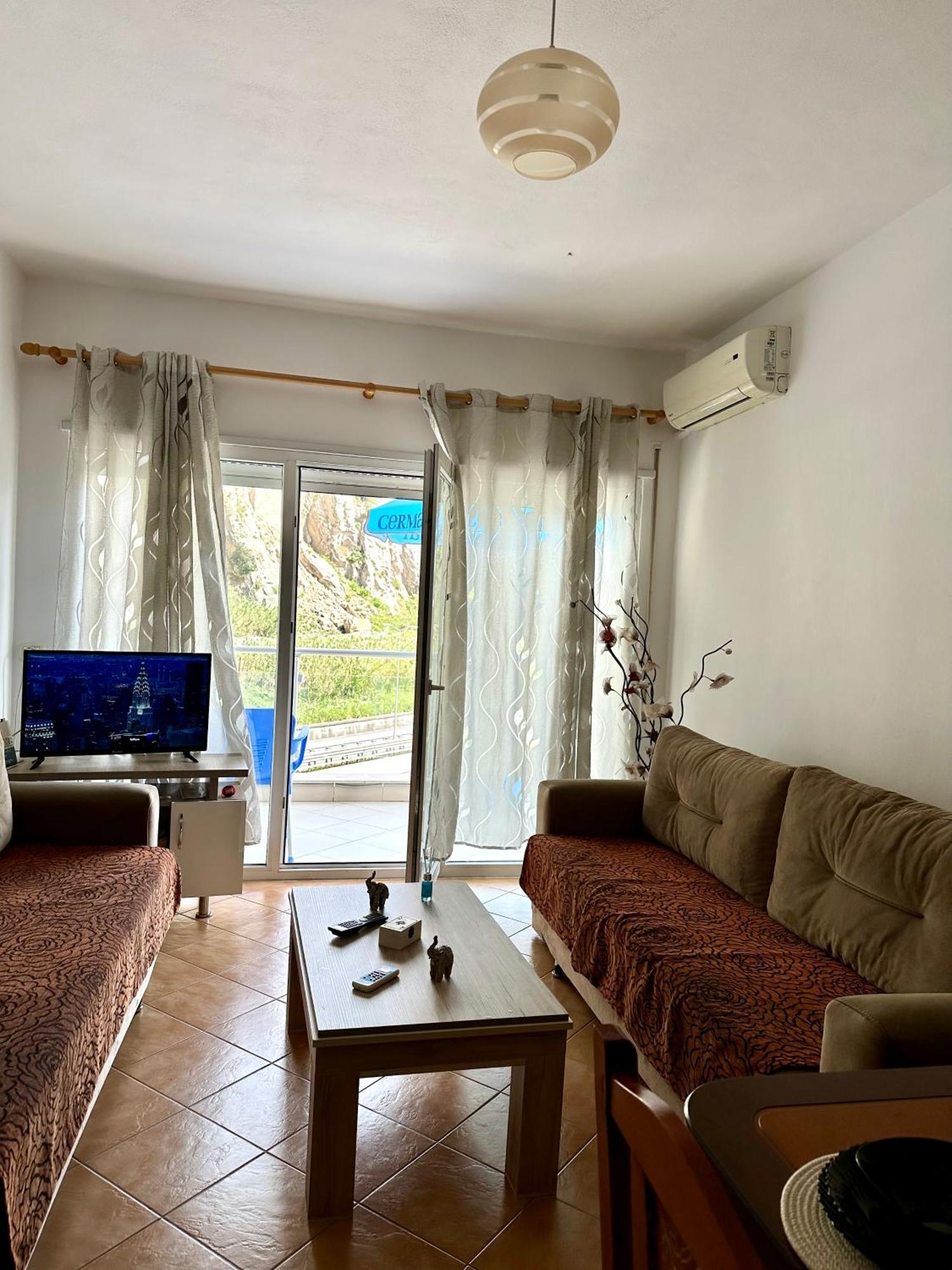 Apartment Ermest ,Kavaje Rock Durrës Exterior foto