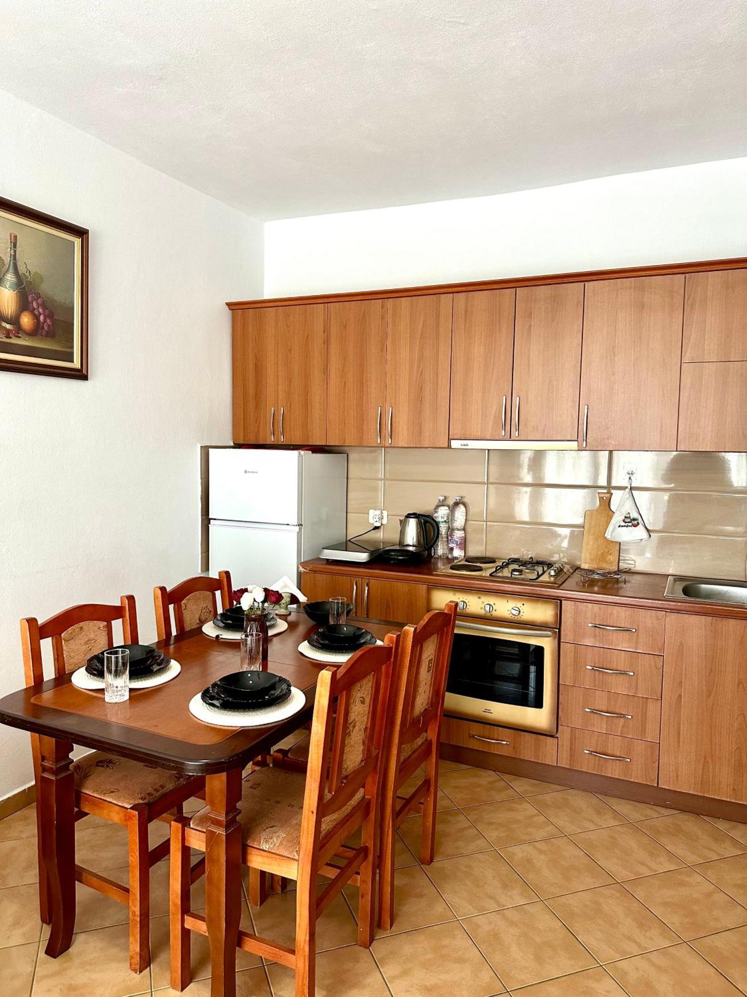 Apartment Ermest ,Kavaje Rock Durrës Exterior foto
